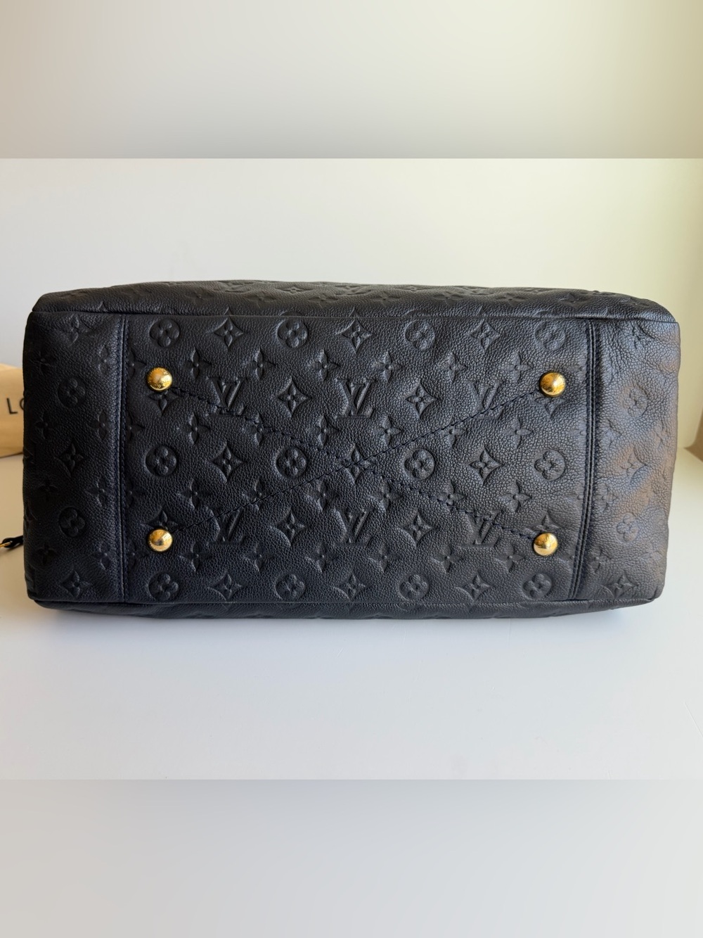 Authentic Louis Vuitton Artsy MM Infiniti Midnight Blue Empreinte Leather Bag - Picture 10 of 16